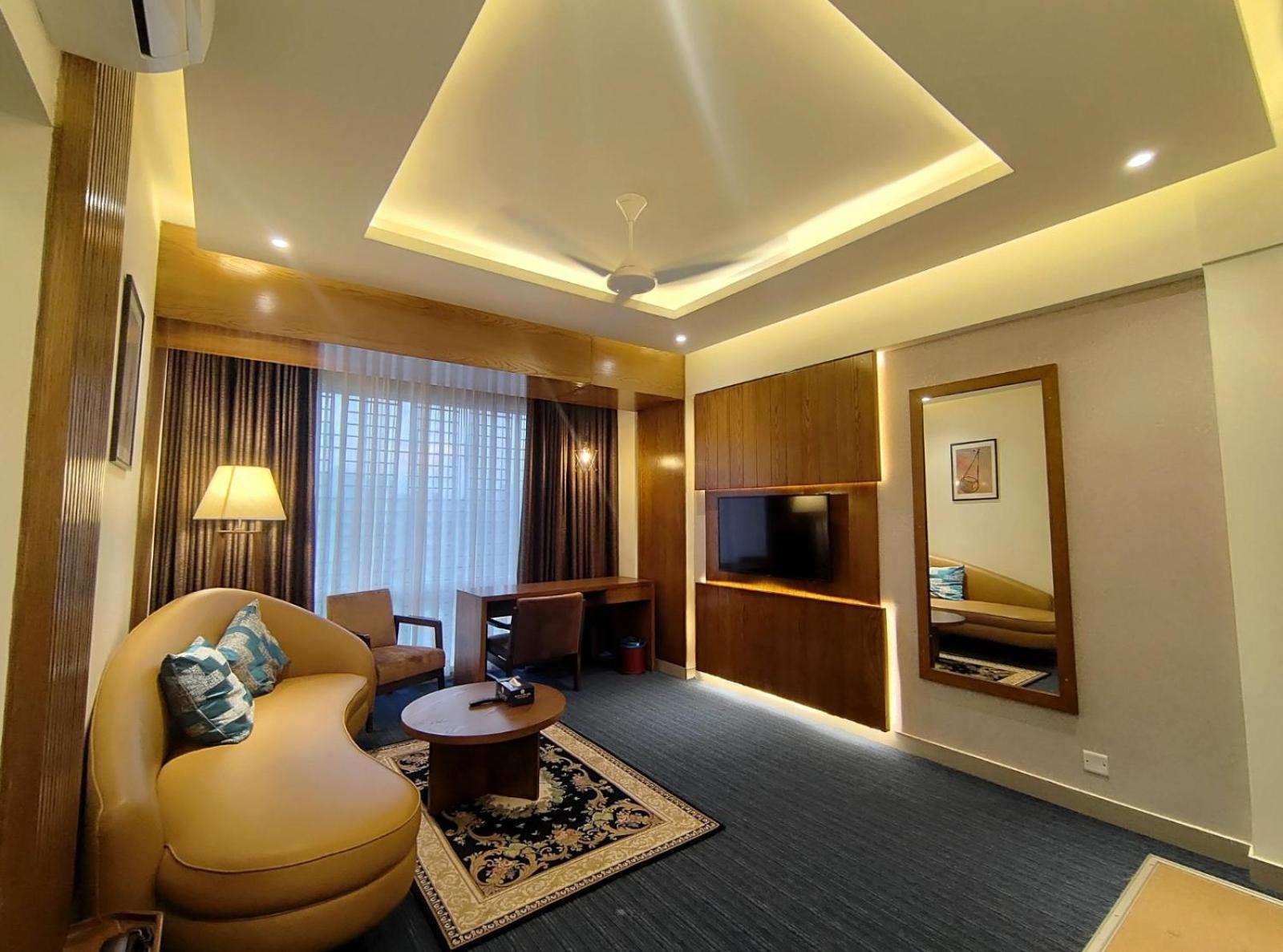 Royal Pearl Suites Cox's Bazar Exterior photo