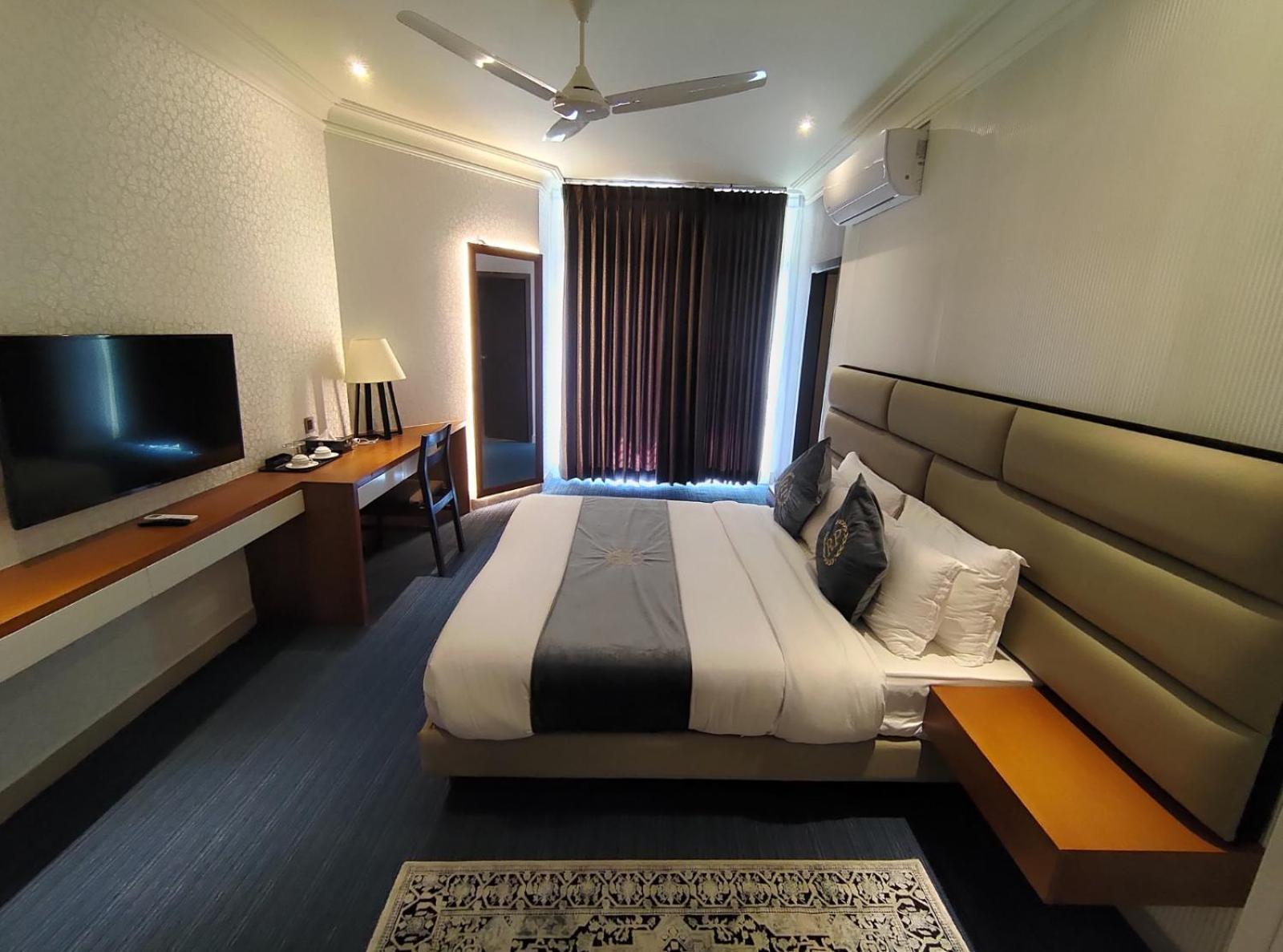 Royal Pearl Suites Cox's Bazar Exterior photo
